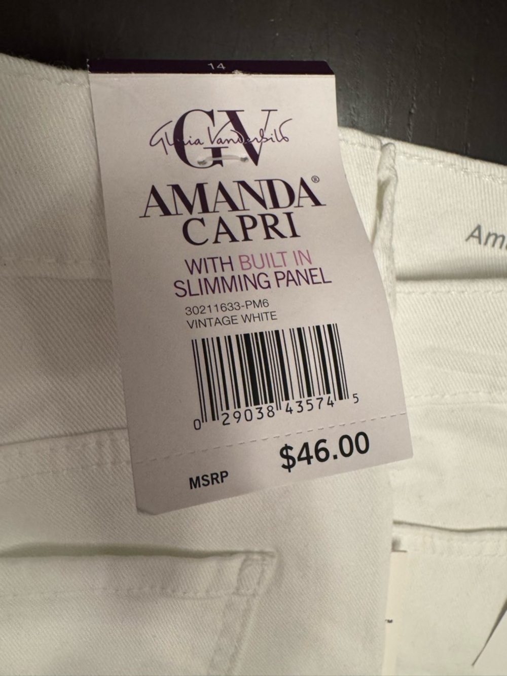 NWT Gloria Vanderbilt Amanda Capri Slimming Jeans - Vintage White